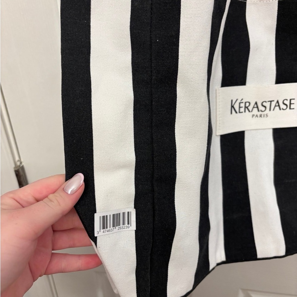 Kerastase black and white striped tote bag - Picture 5 of 11